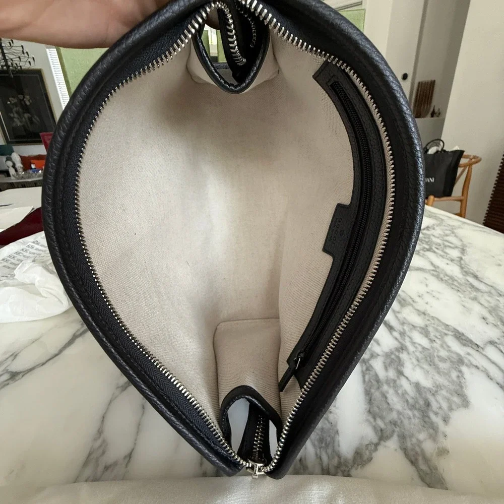 Gucci Jumbo GG‎ Black Grained Leather Pouch Men's 739490